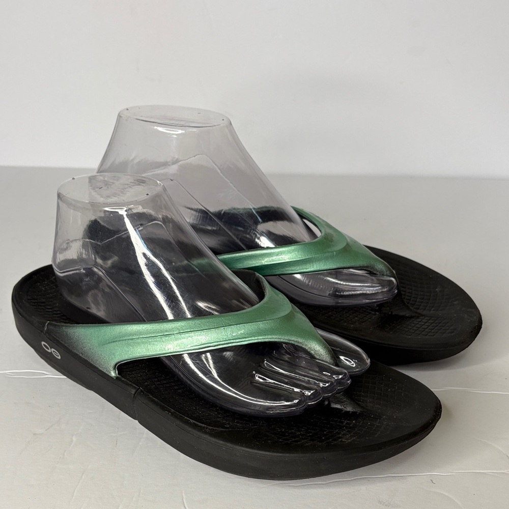 OOFOS OOlala Luxe Sandal